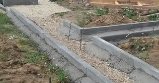 Установка бордюров для плитки в Холмске в октябре