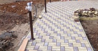 Укладка тротуарной плитки под ключ в Холмске в октябре