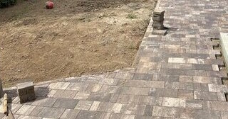 Профессиональная укладка тротуарной плитки на клей в Холмске в октябре
