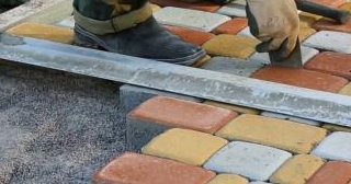 Укладка клинкерной брусчатки в Холмске: цена от 822 руб. за м2