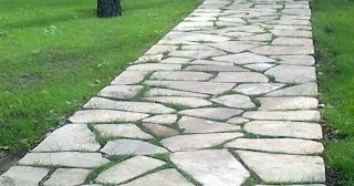 Профессиональная укладка камня на дорожки в Холмске в октябре