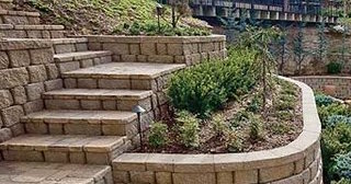Установка подпорных стенок из блоков в Холмске от 3595 руб. - ТротуарнаяПлитка